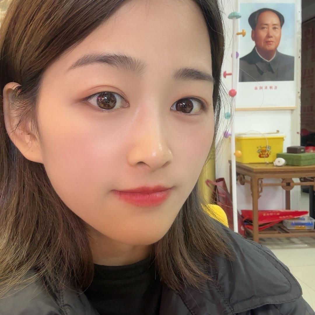 梁红