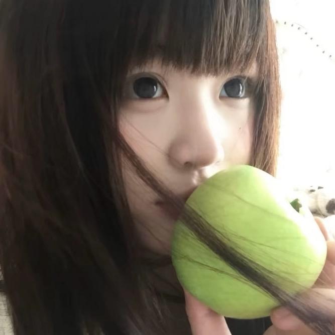 小梨芽衣