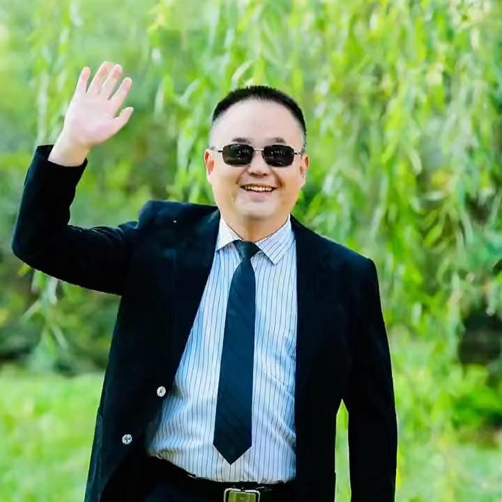 龙腾娱乐～王了笑