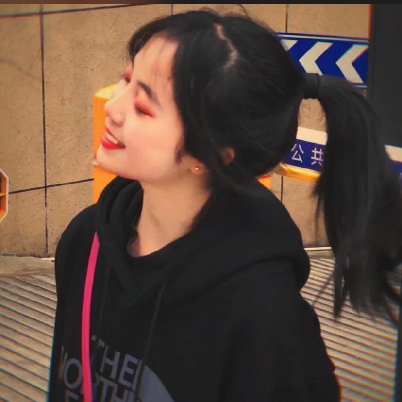 微脸红.