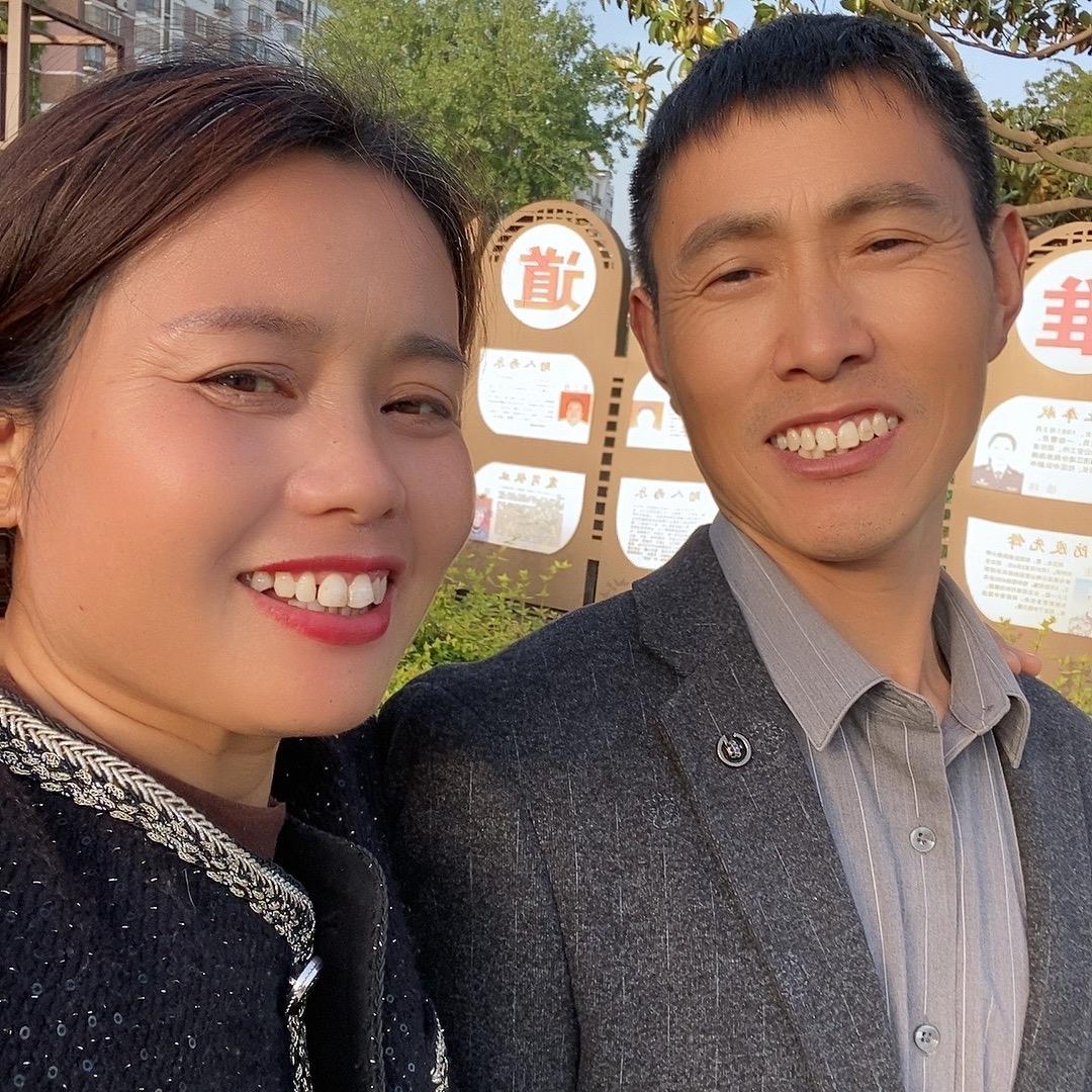 女汉子（雅迪电动车）