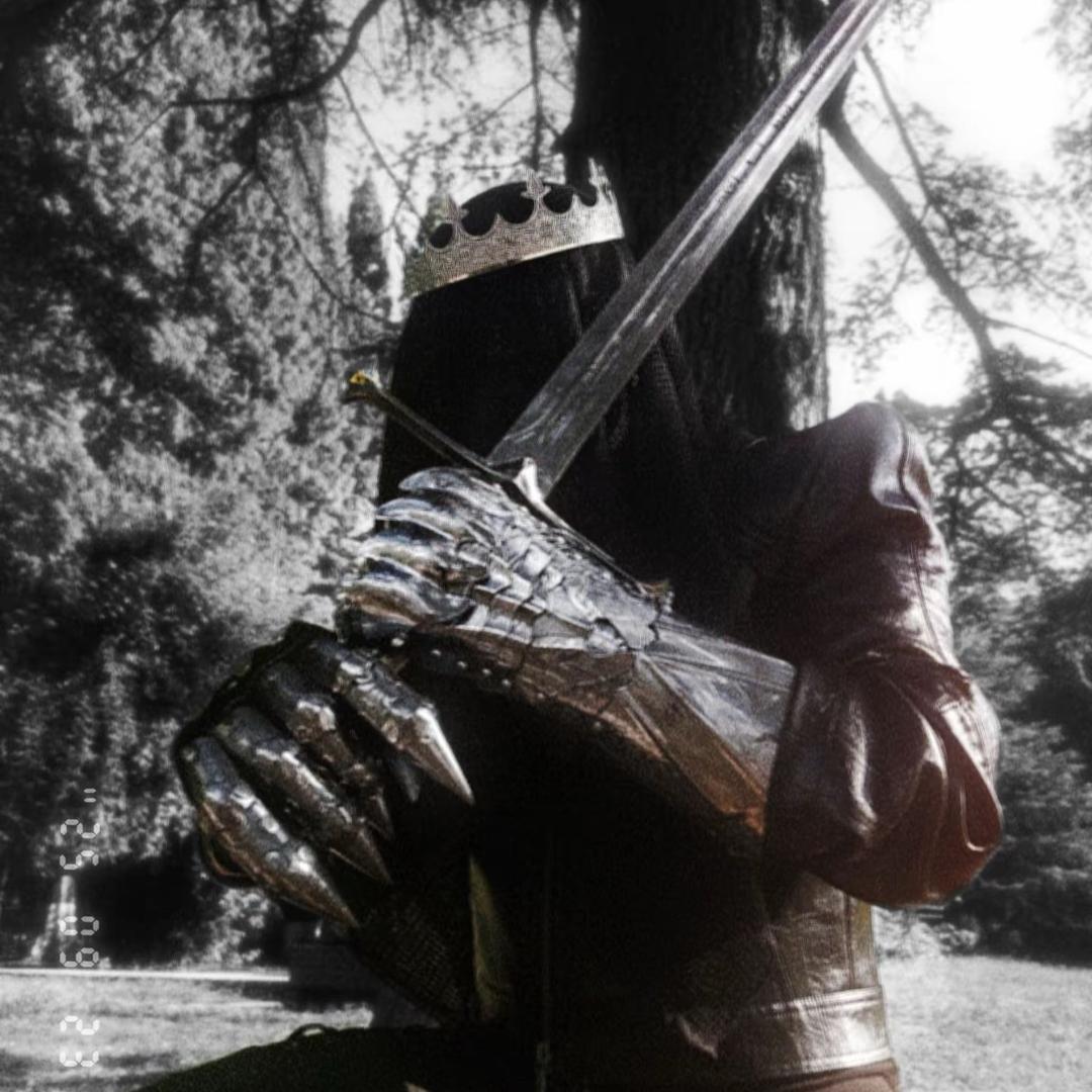 Sir ✞ Darryl 🌐.˚⊹