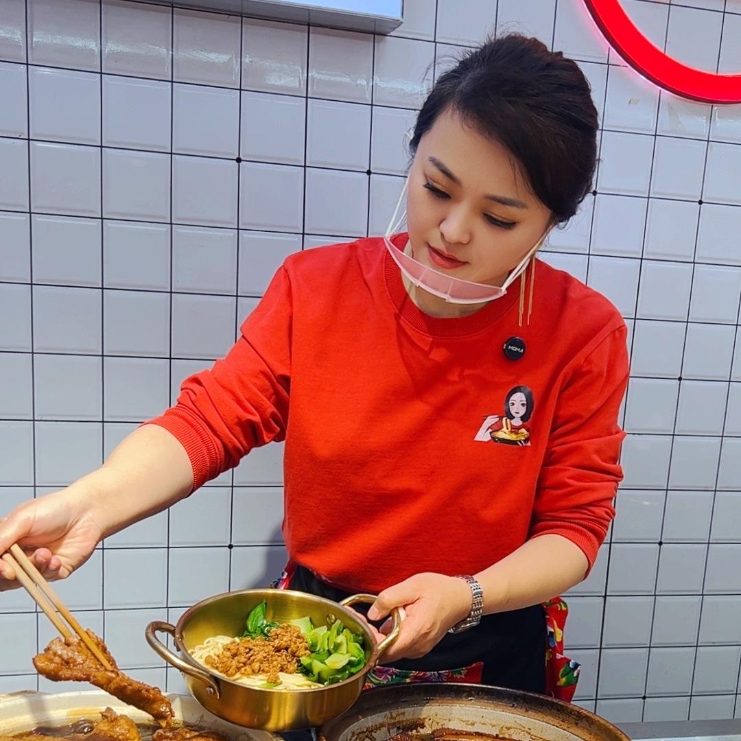 餐饮人御姐