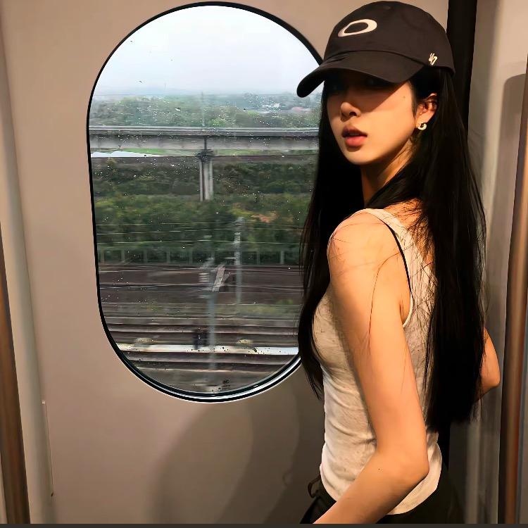 捏个小鱼丸