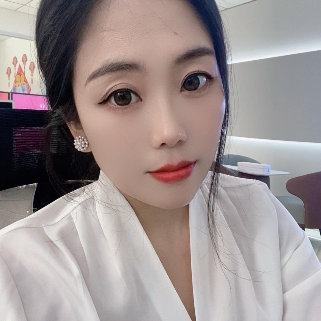 嘉言传媒～王妍