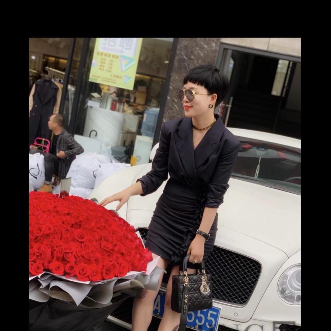 月牙儿服装店推荐