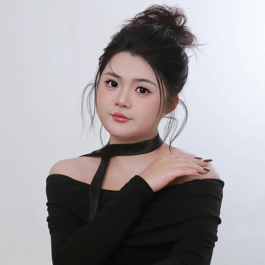 化妆师-小锅