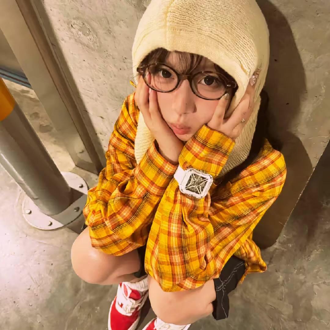 7 .