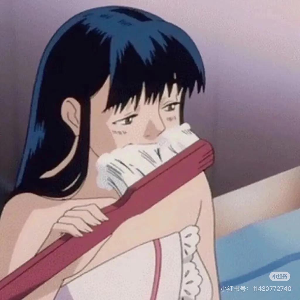 十四位女同学轮流给你拍照