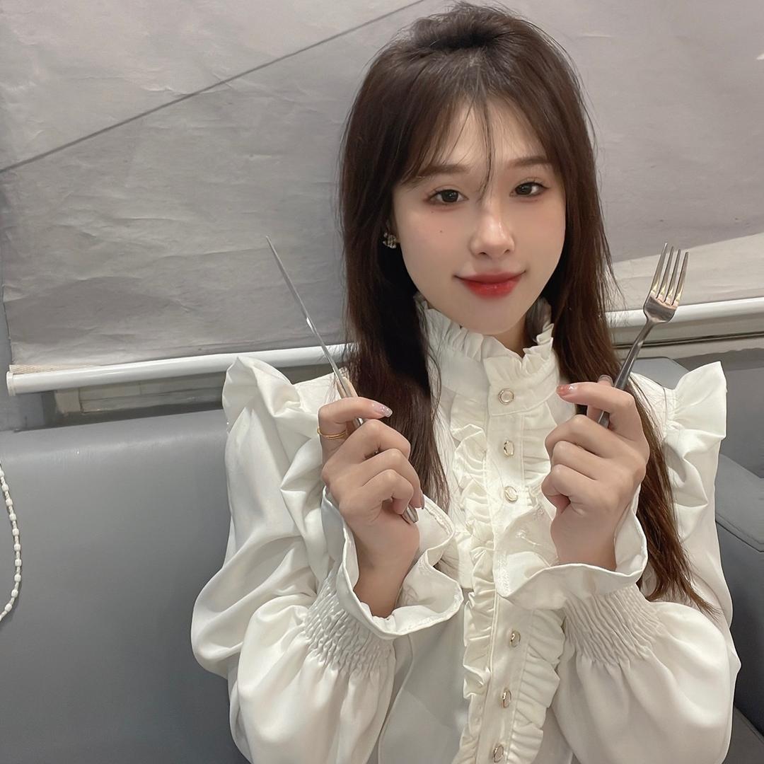 奕奕