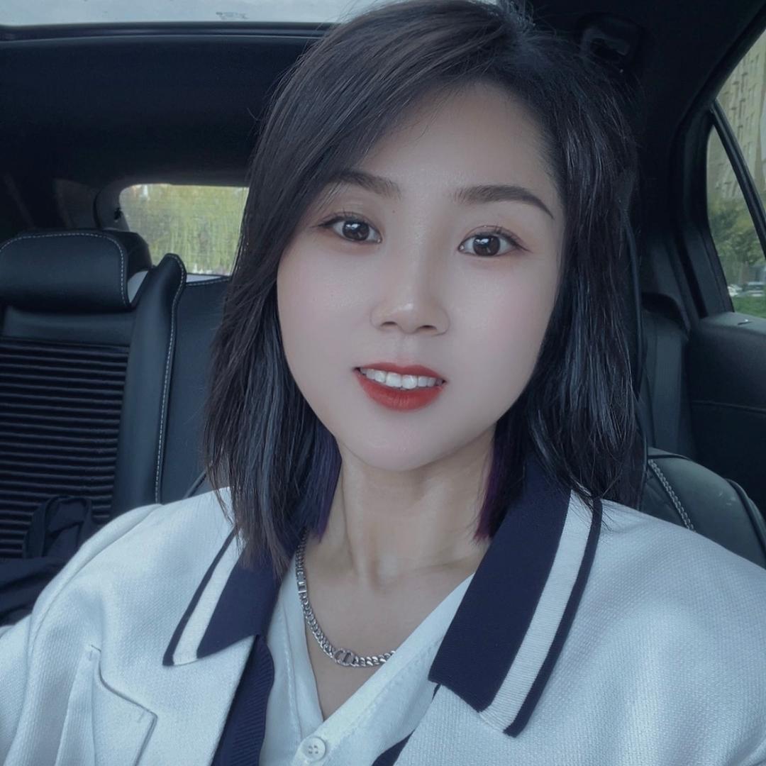 方妮儿⁵²¹