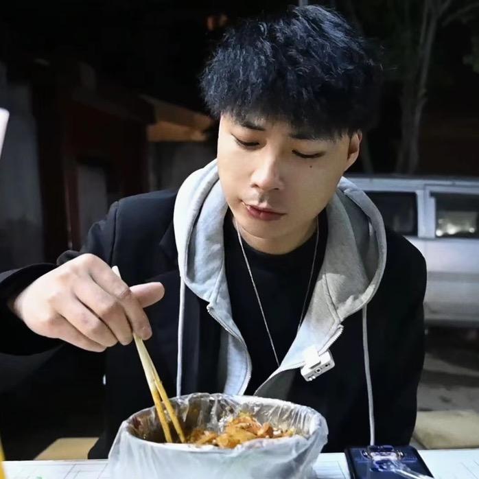 小华吃不饱