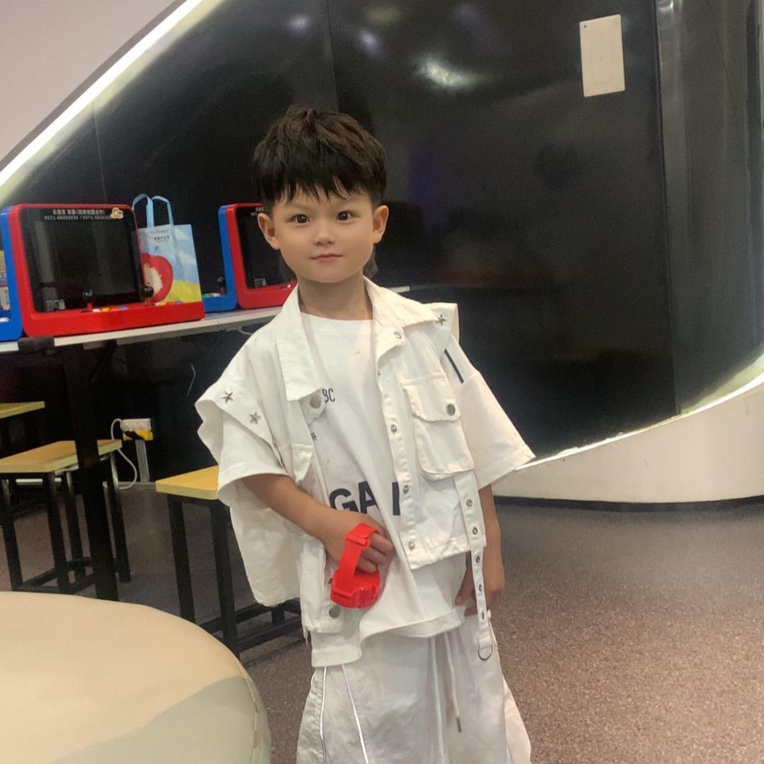 单亲小翰翰
