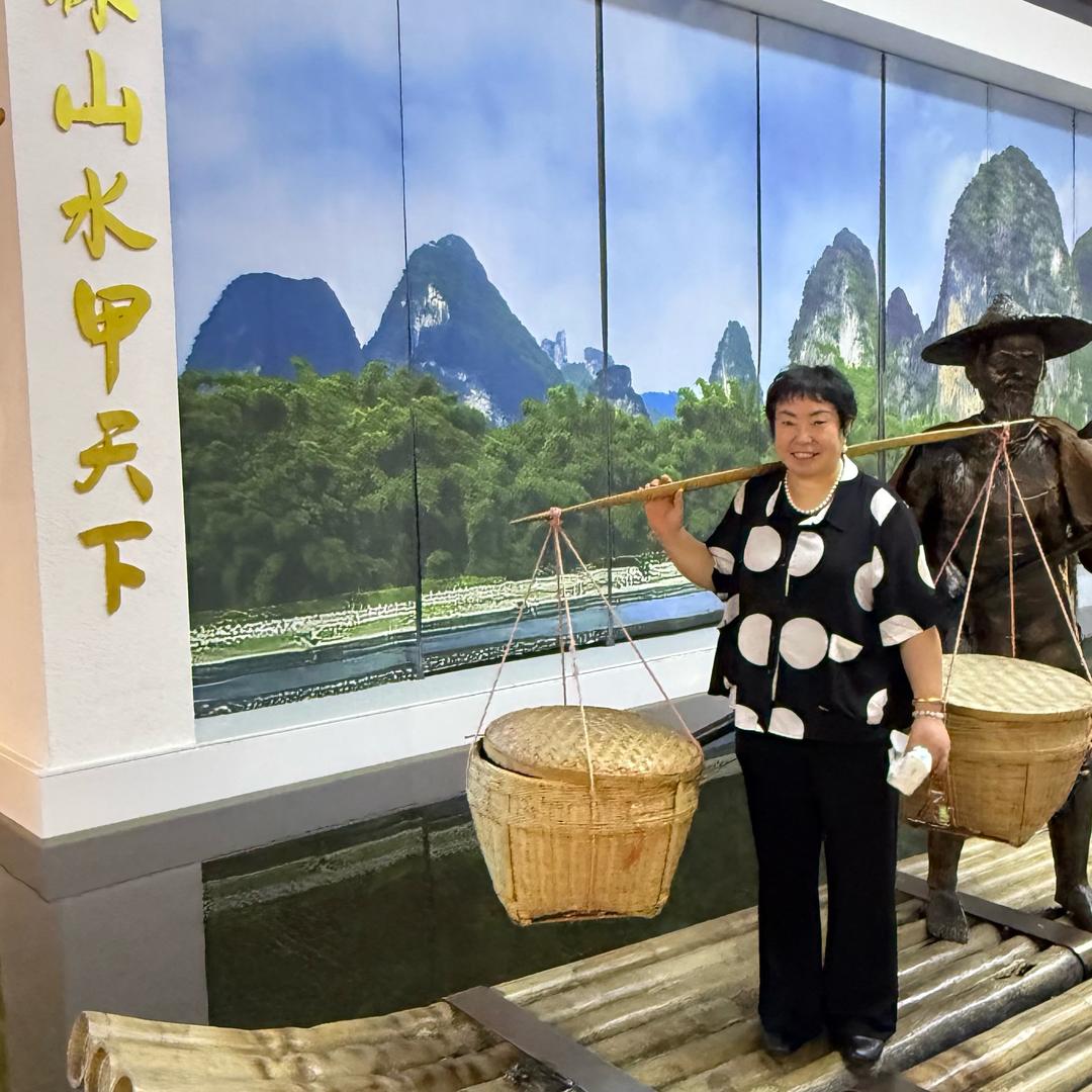 潇洒的老太太