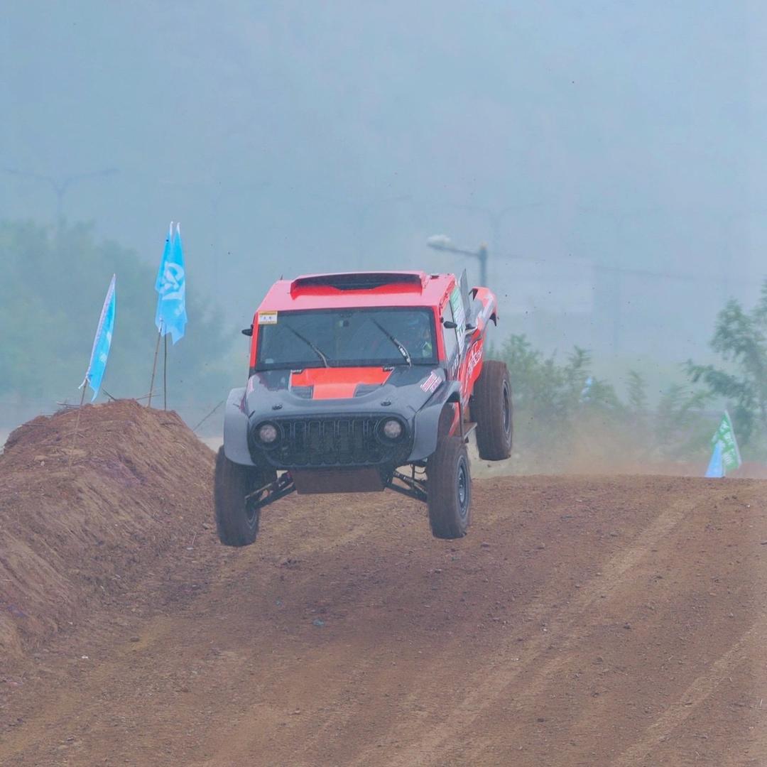 马丁公路趣味越野客服