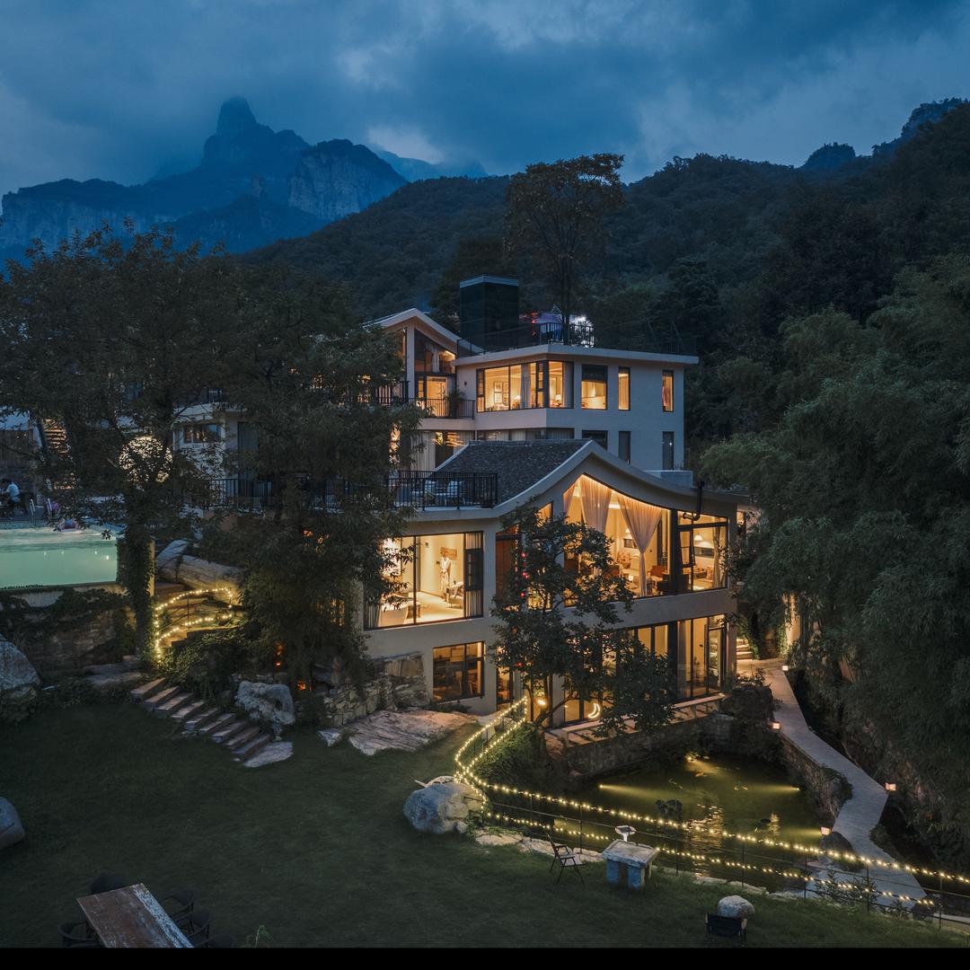 水泉映月民宿小助理