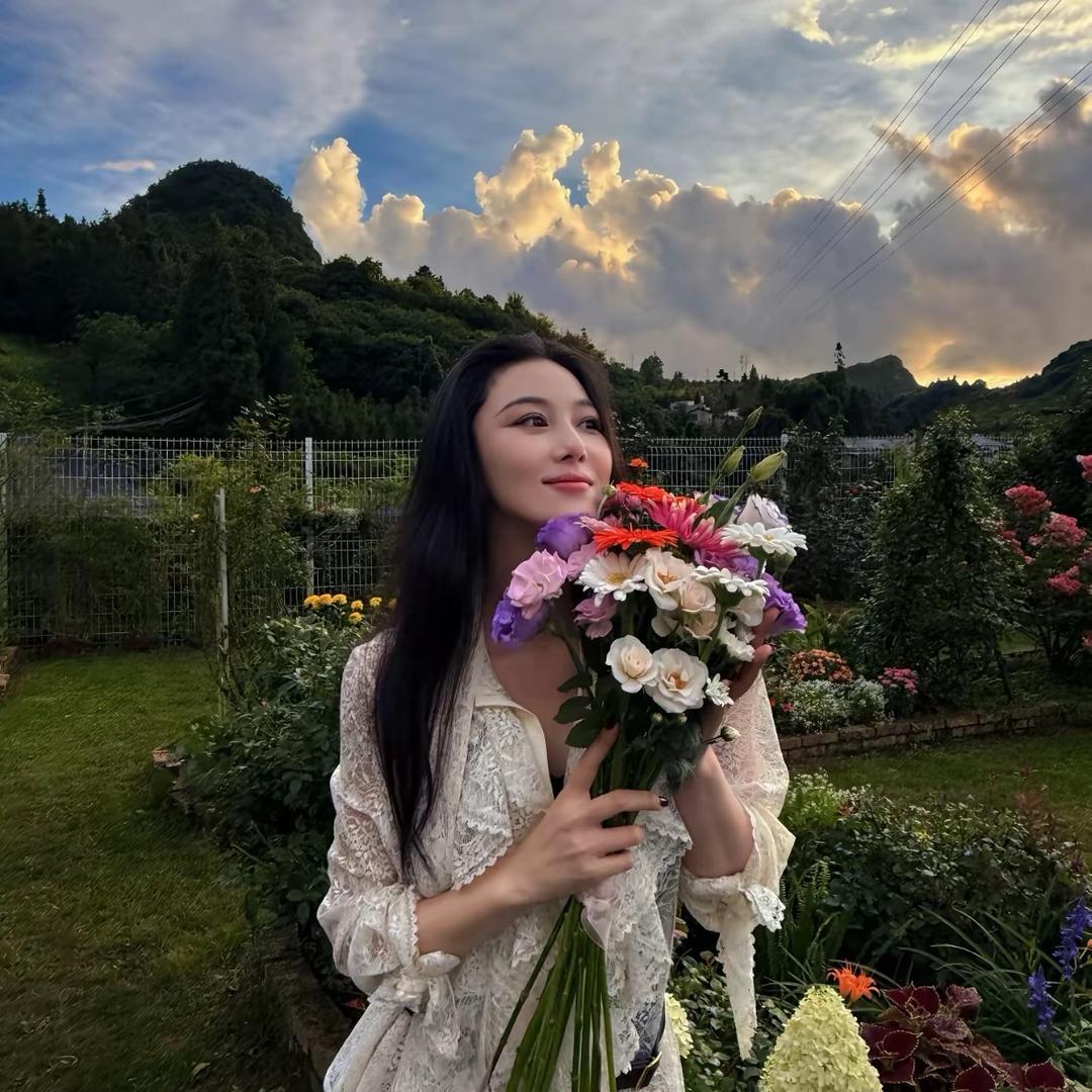 L✎🇨🇳iꨄˎˊ