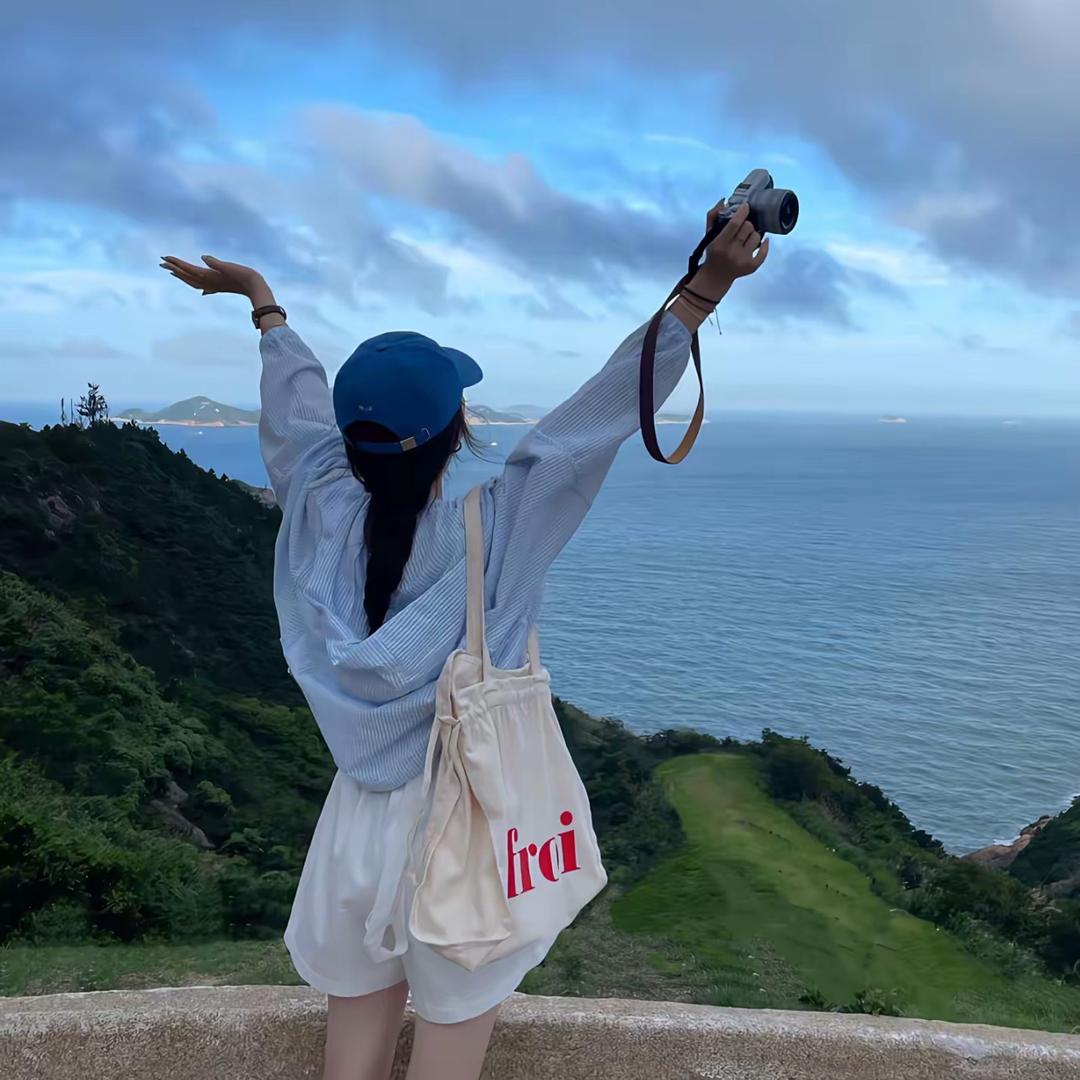 樱花树下站谁都美🌸