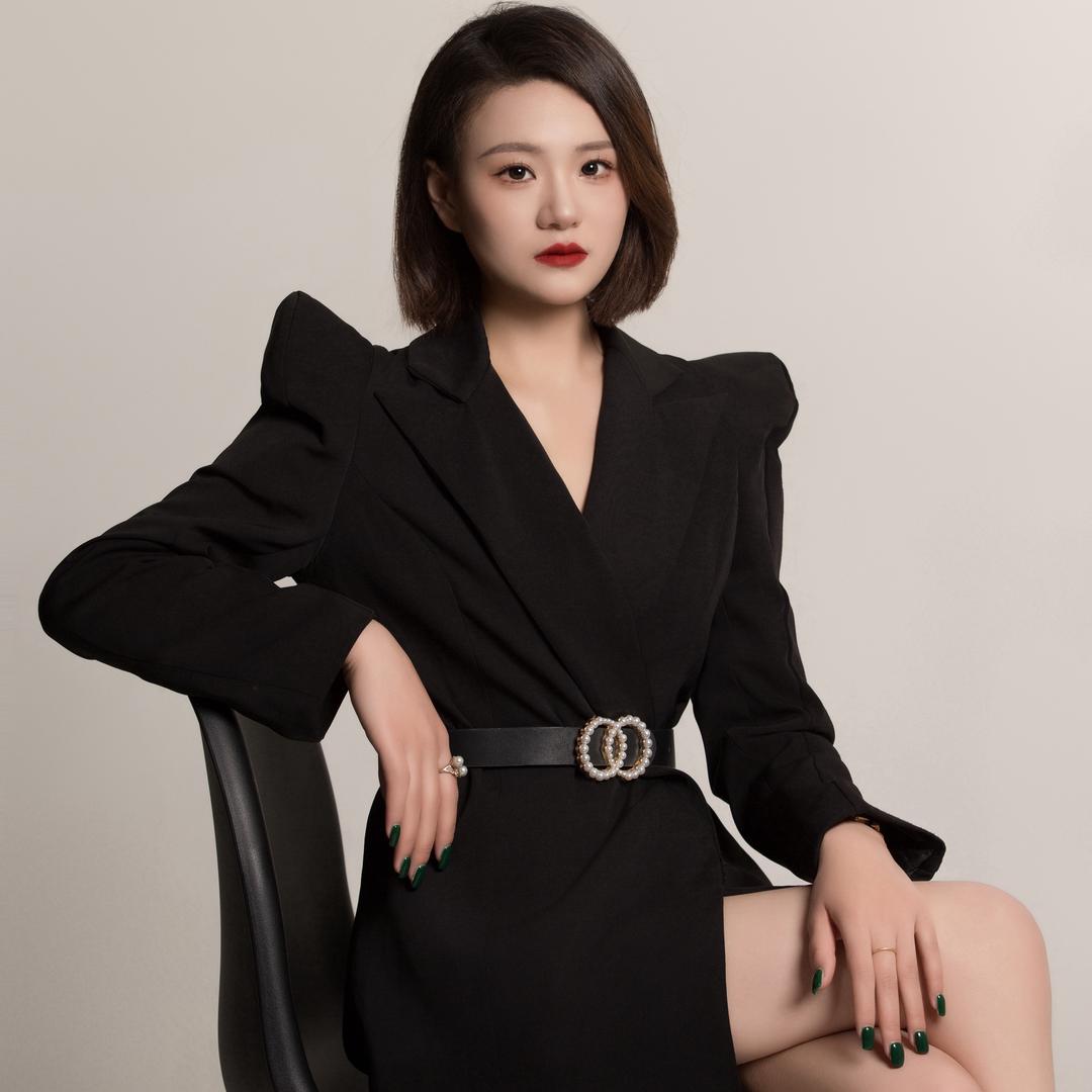 是薇姐呀
