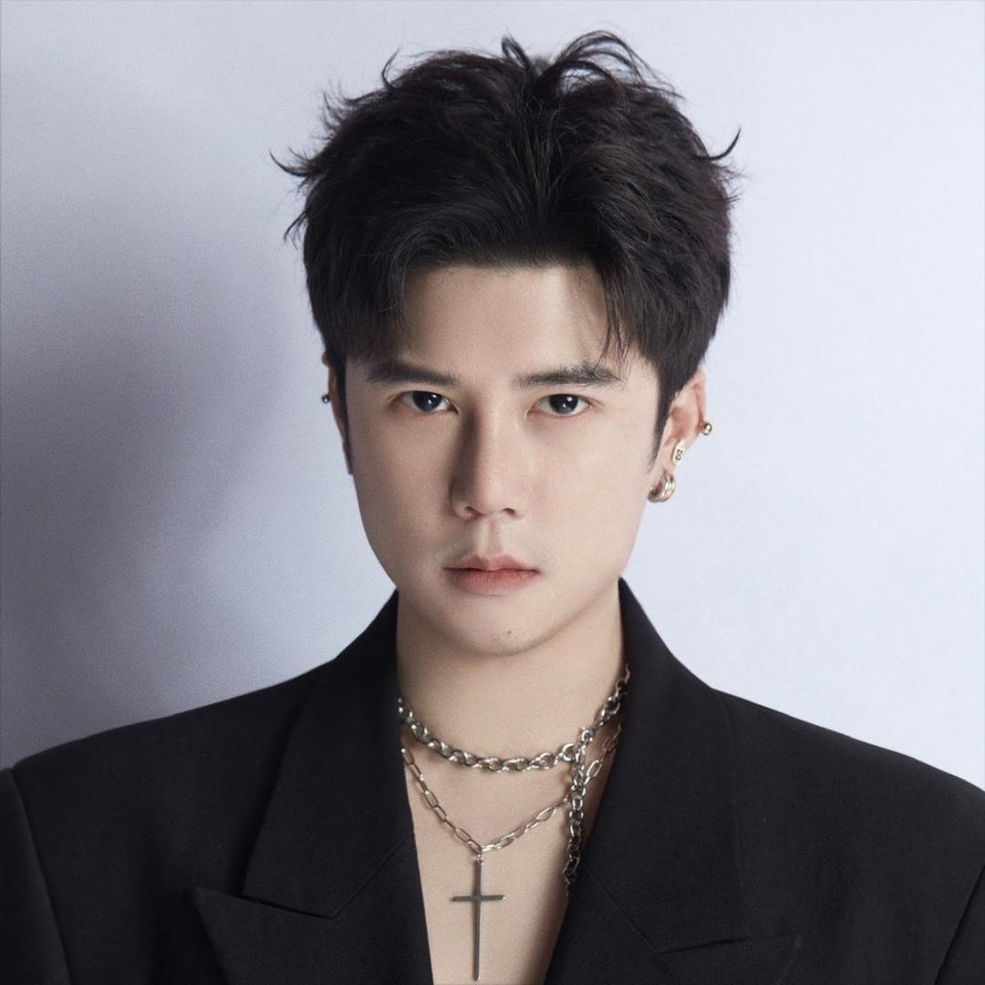 悠悠童话童装《耀选好物》