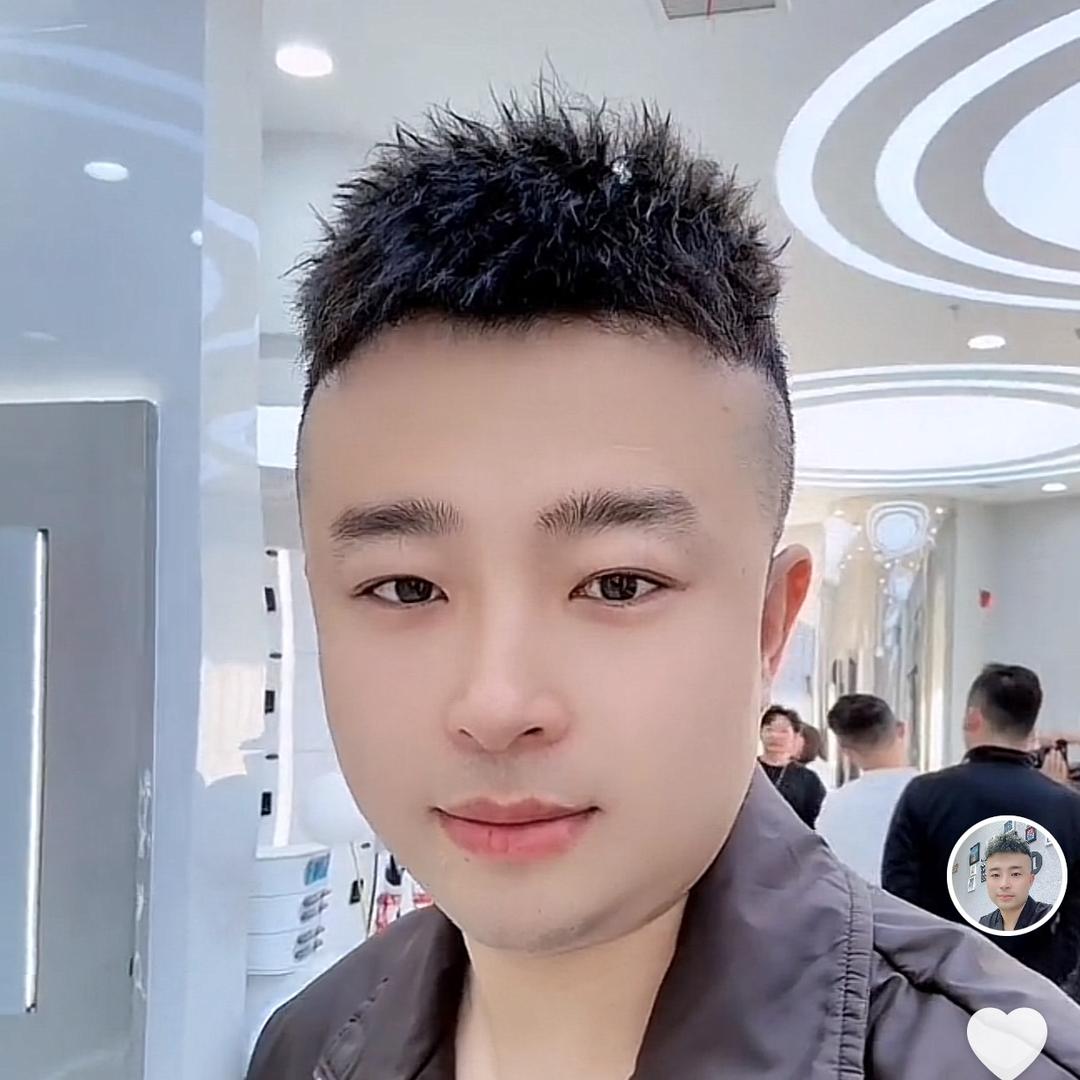 青龙满族自治县青龙镇刘越微潮美发店