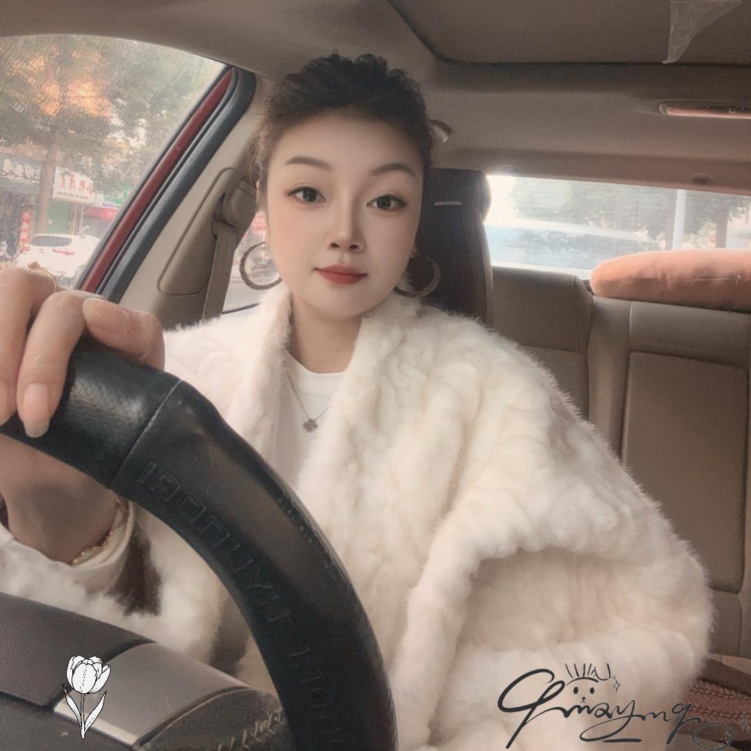 梅丫头💋💋