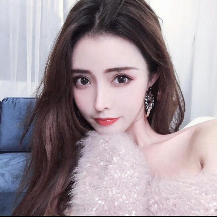 青青.