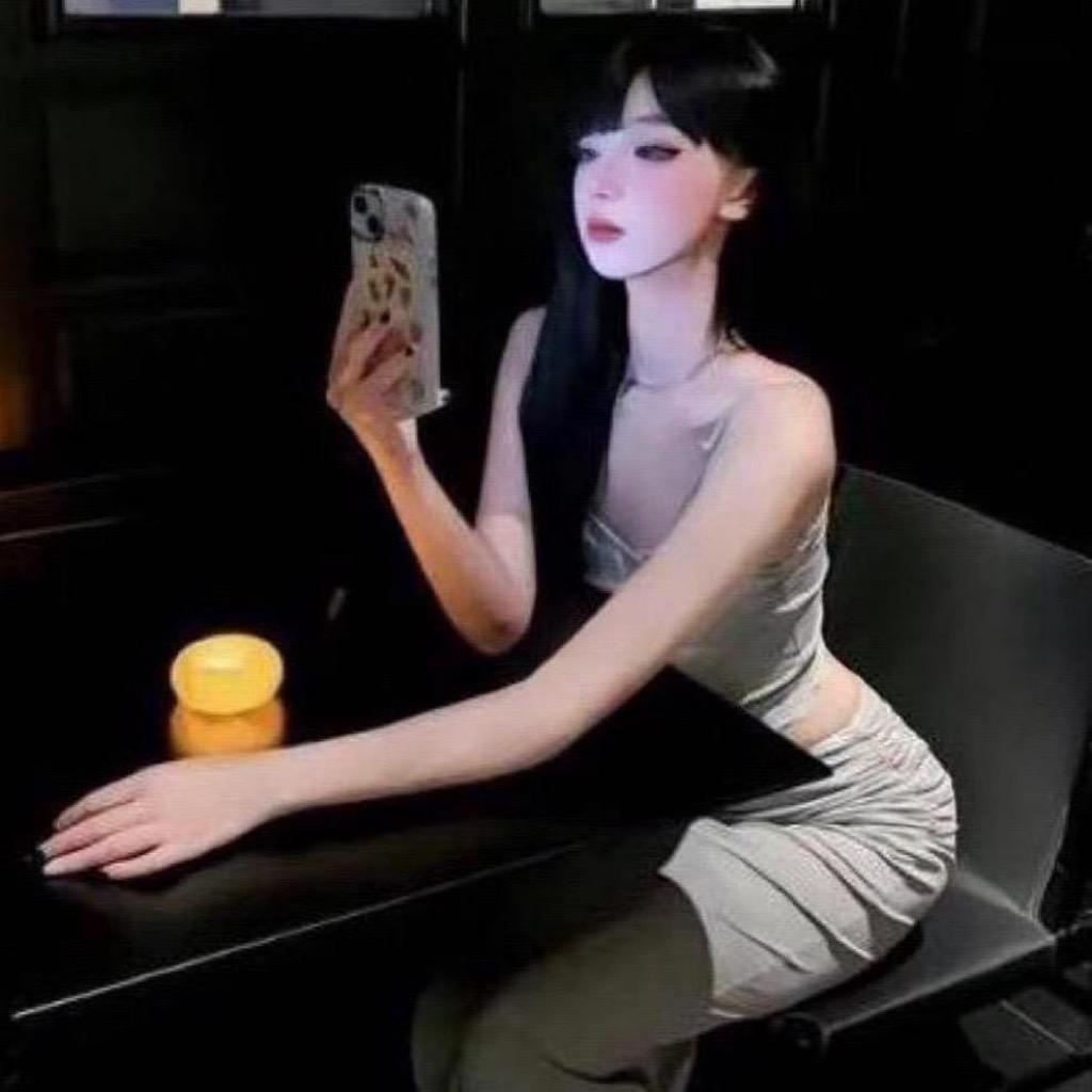 𝑬𝒍𝒐𝒊𝒔𝒆_7哥.