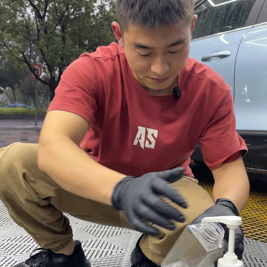 李恋同学