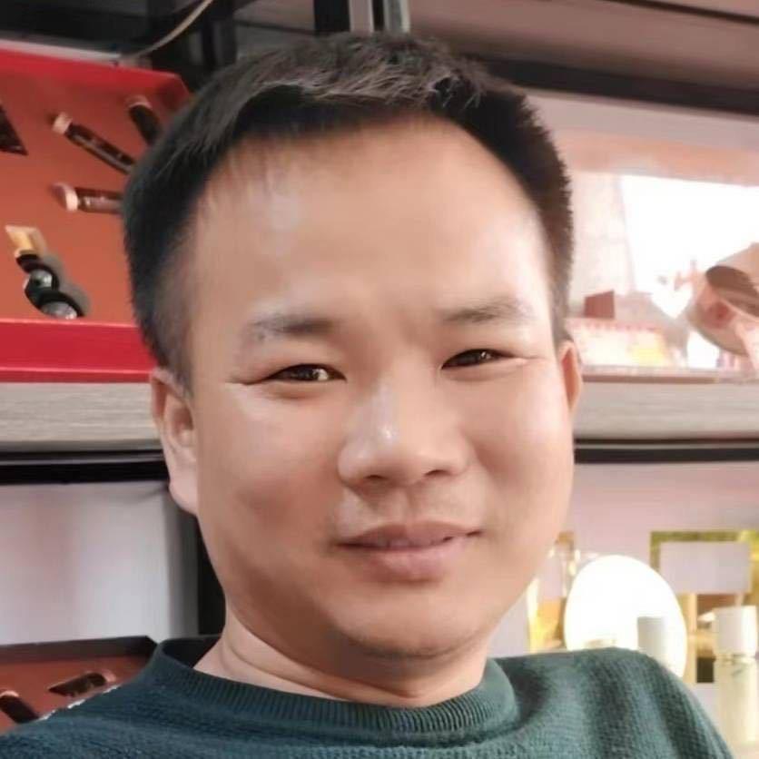 刘华-南昌天禾化妆品有限公司