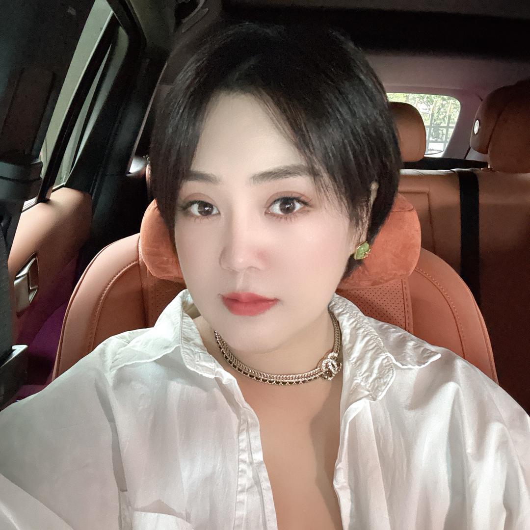 努力赚钱 买路虎