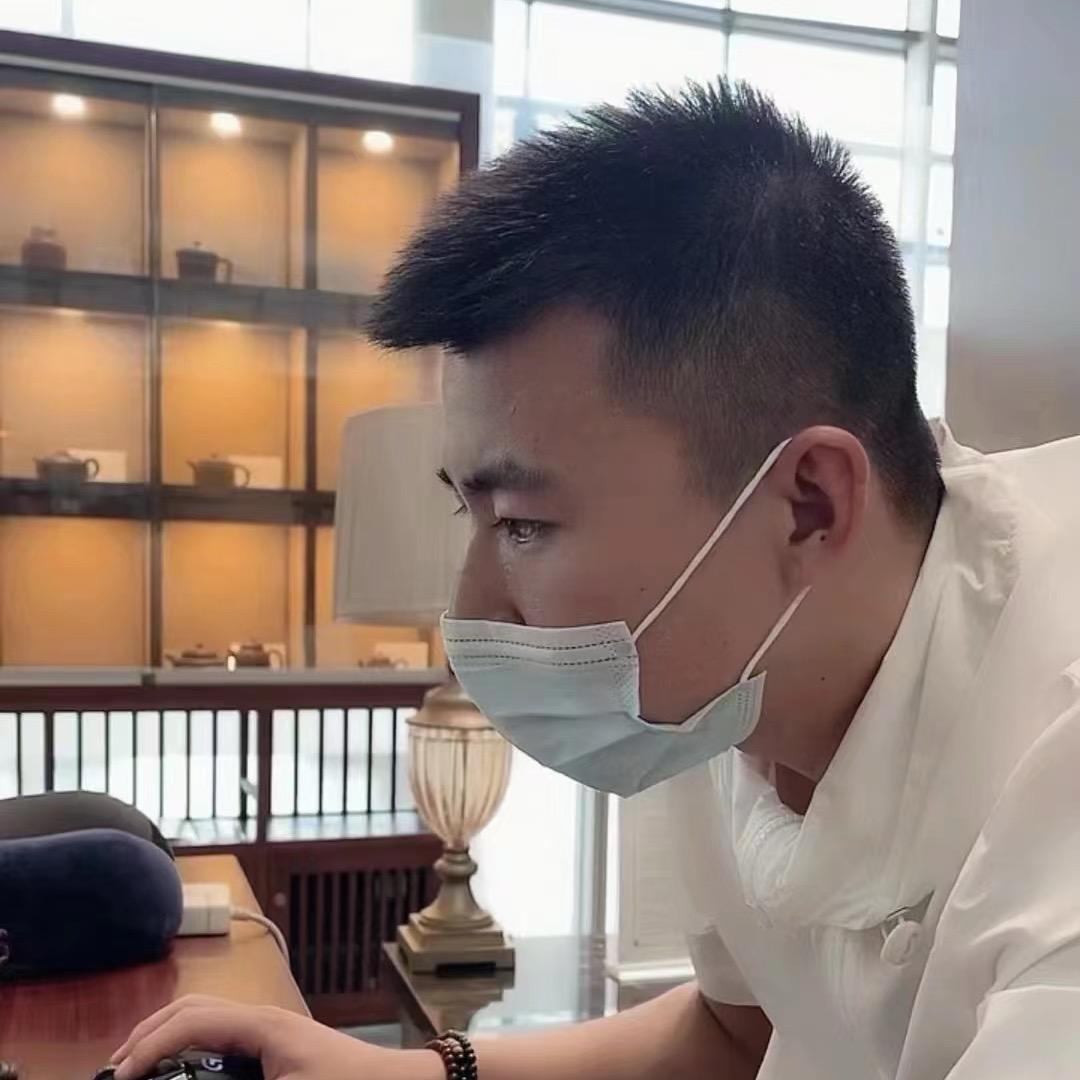 张纹铭（跑调）@抖音