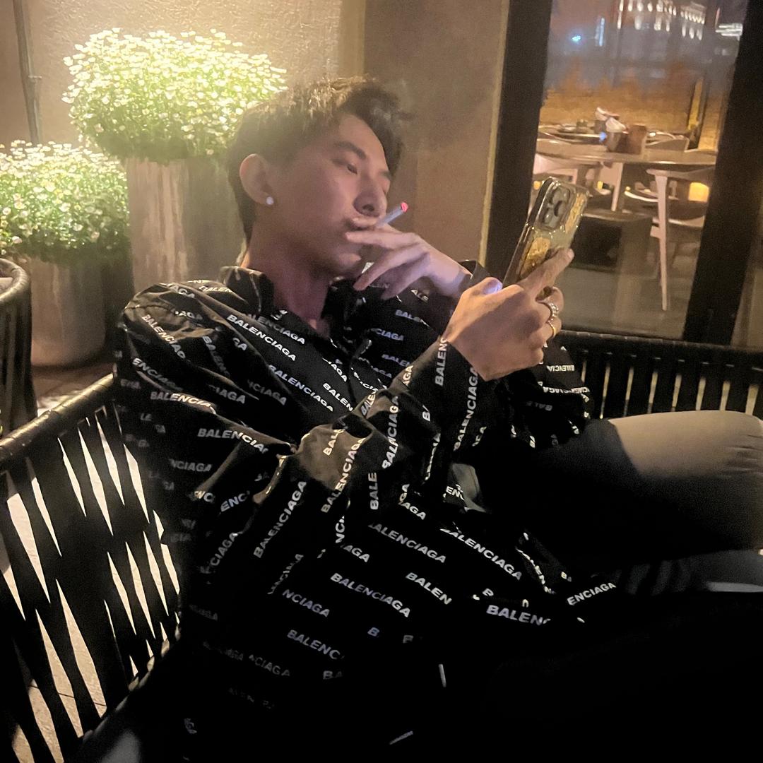 百咔罗        👑