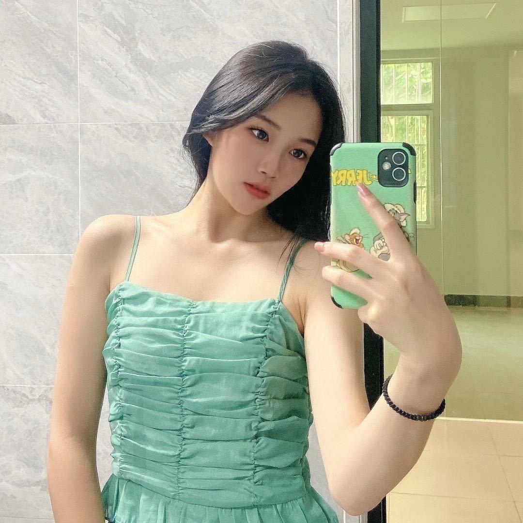 🍀吴小姐的春夏秋冬