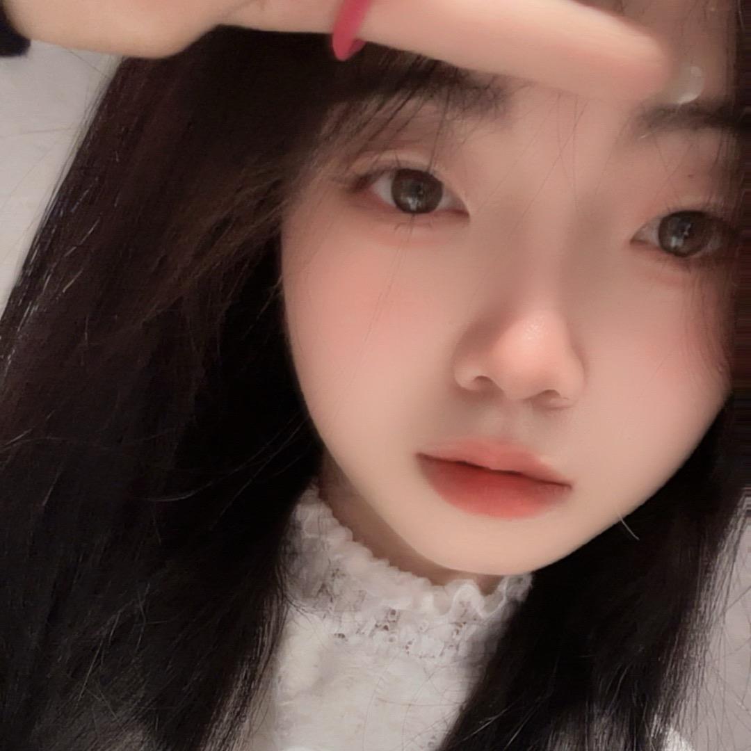 小何   超甜