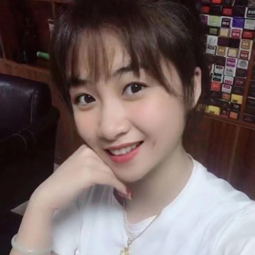 晴儿大中小挖机出租