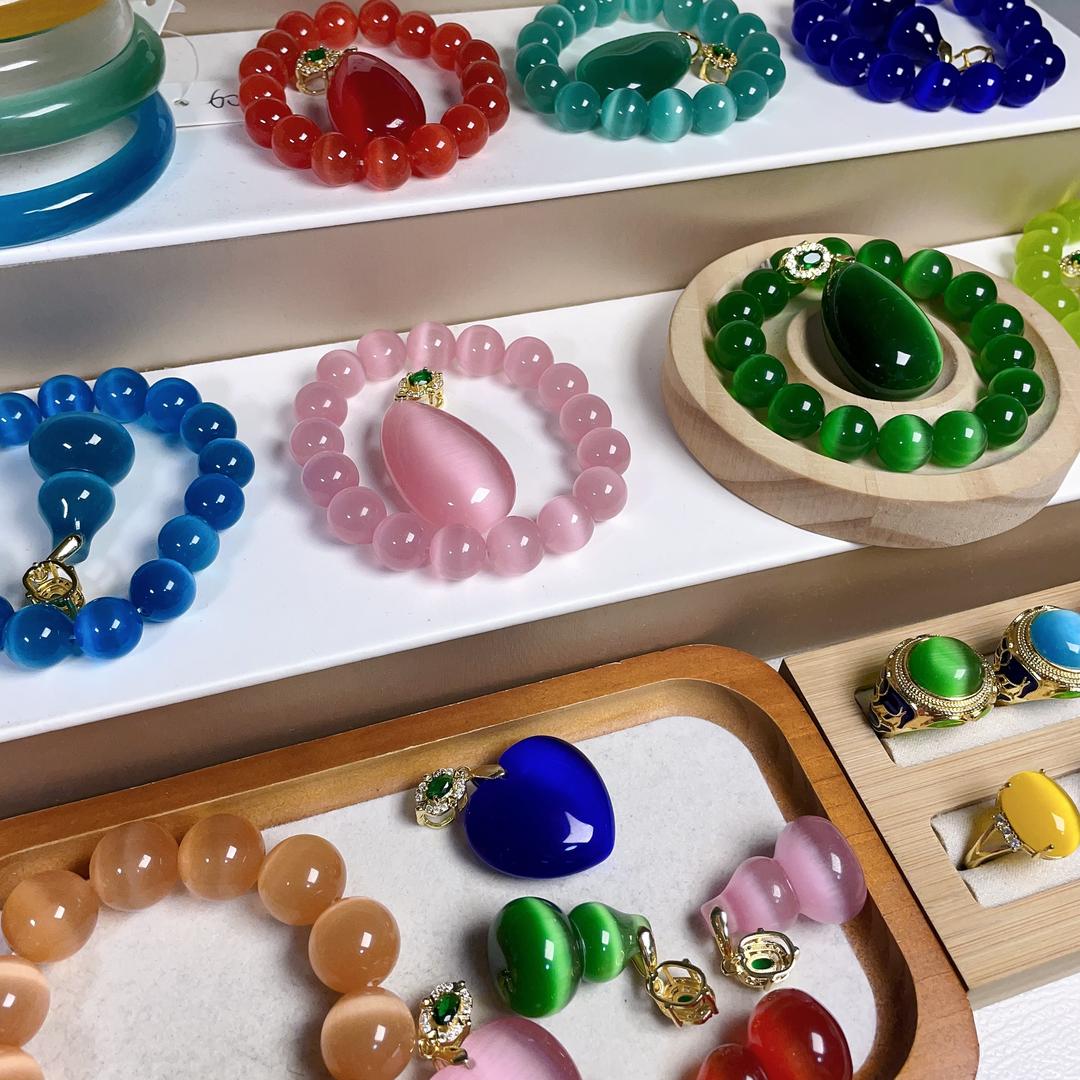 戈壁彩石八号铺