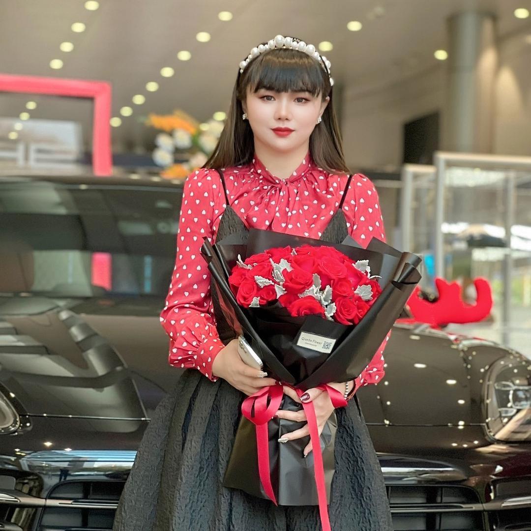 白小仙轻奢女装(晚上9点开播）