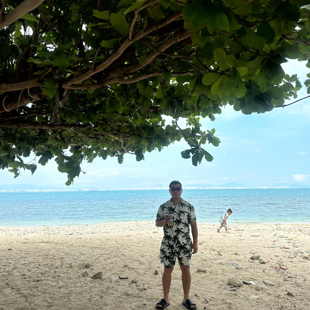 故事太多情话舍不得说i