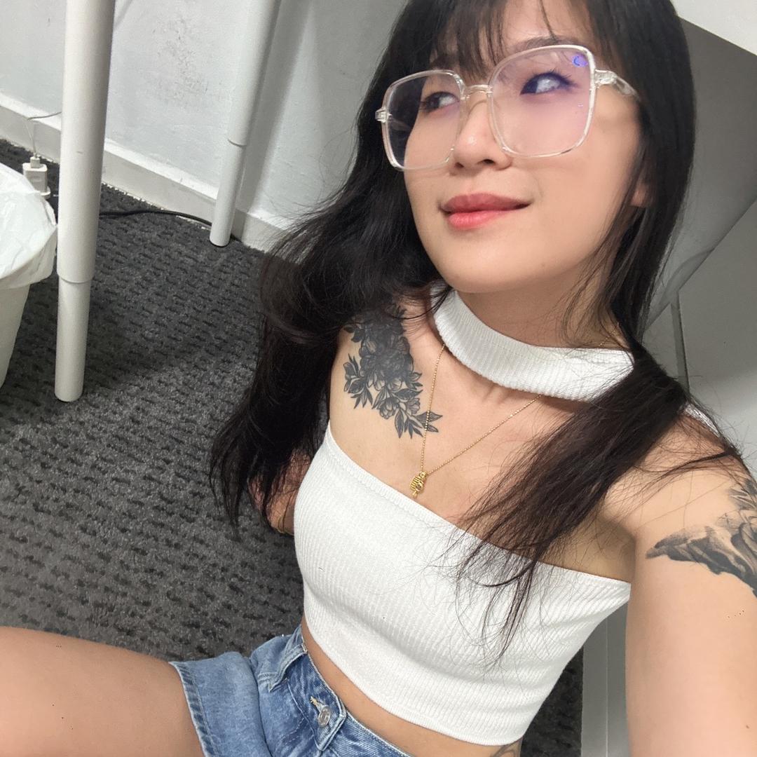 四眼姐姐