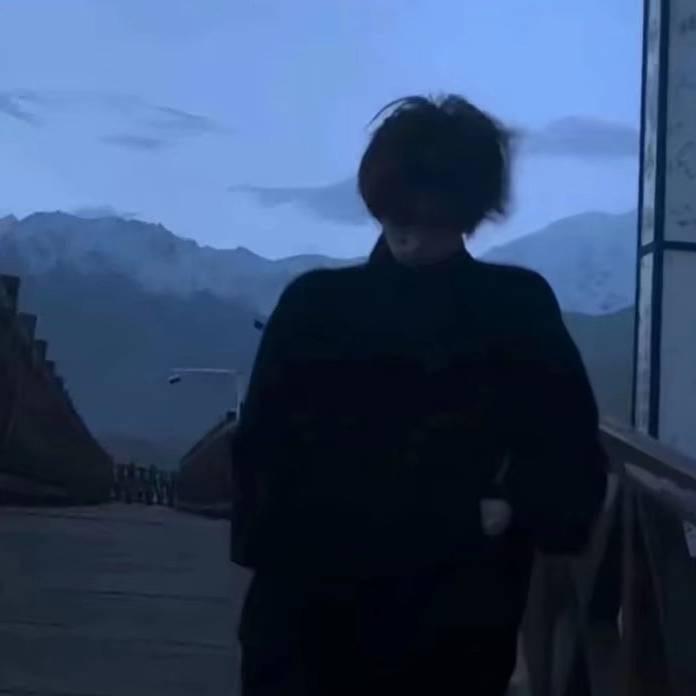 陨的