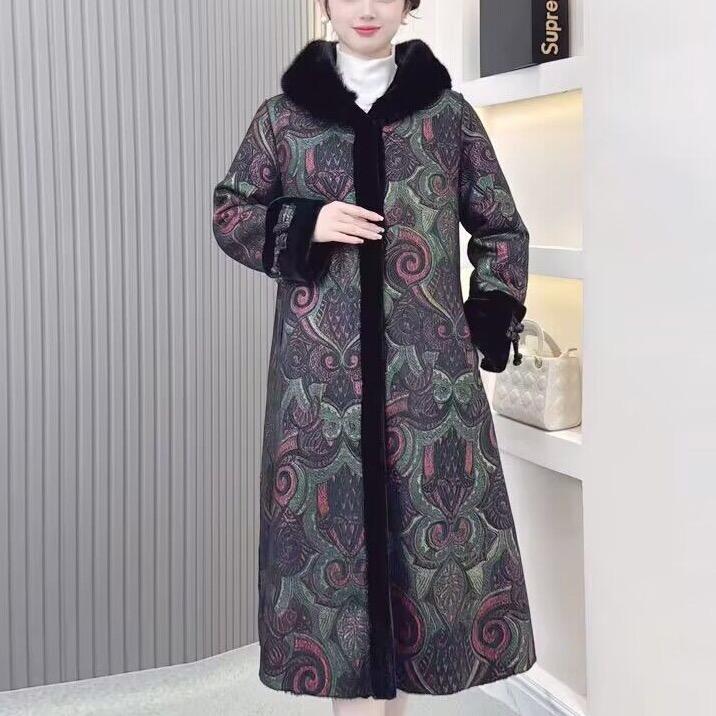 秀中尚服饰工厂店
