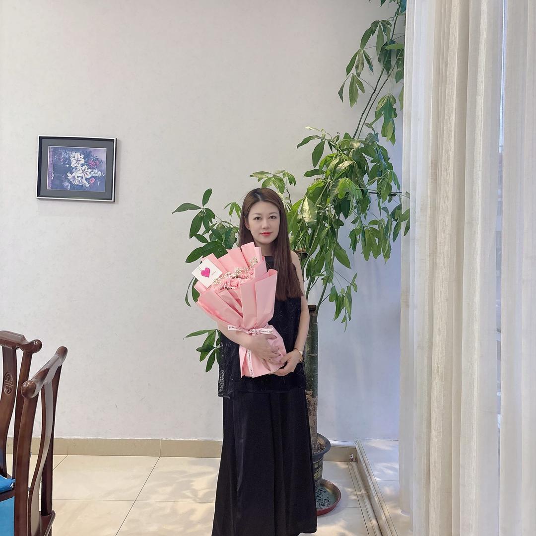 乡里的小芳