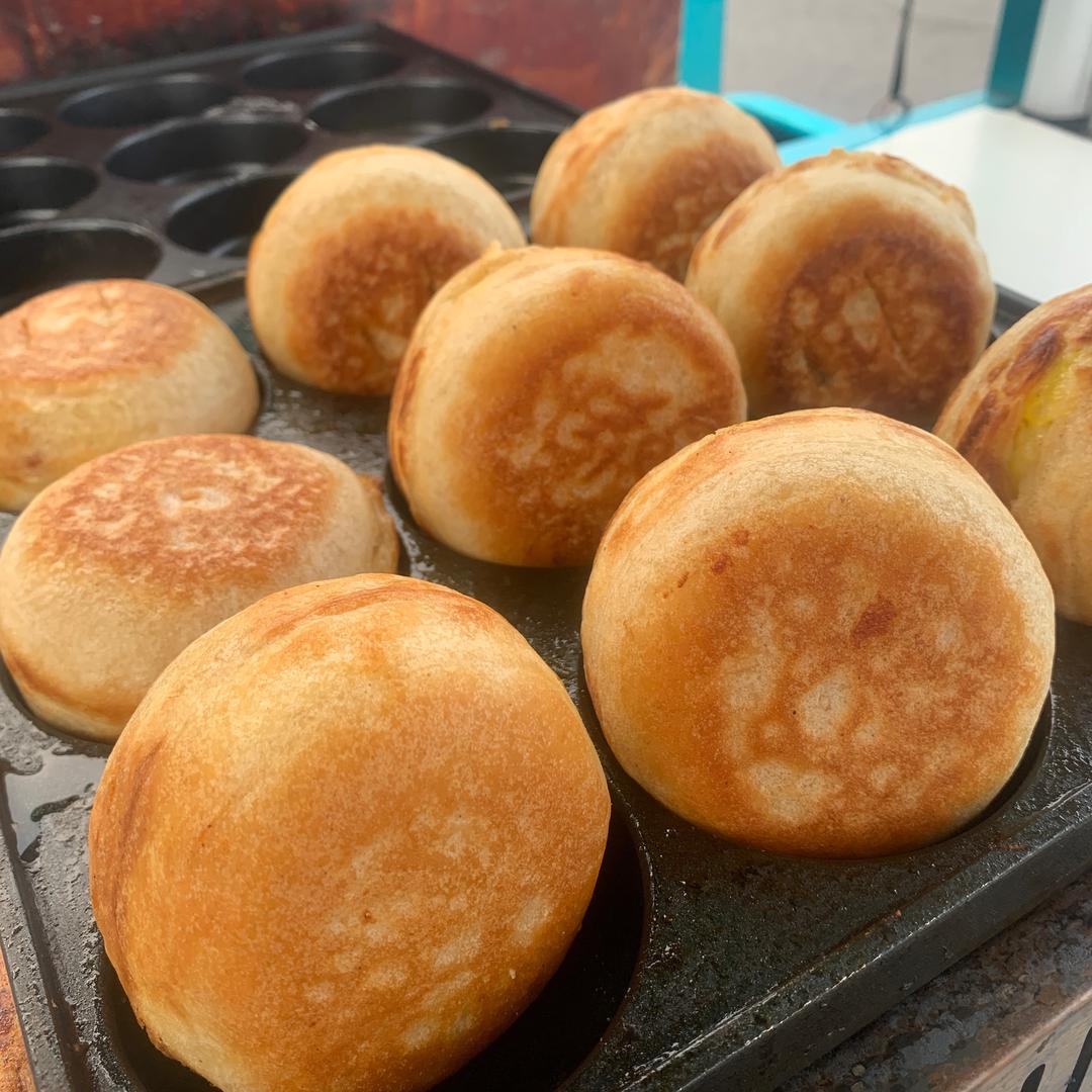 鸡蛋汉堡和福鼎肉片的小蒙