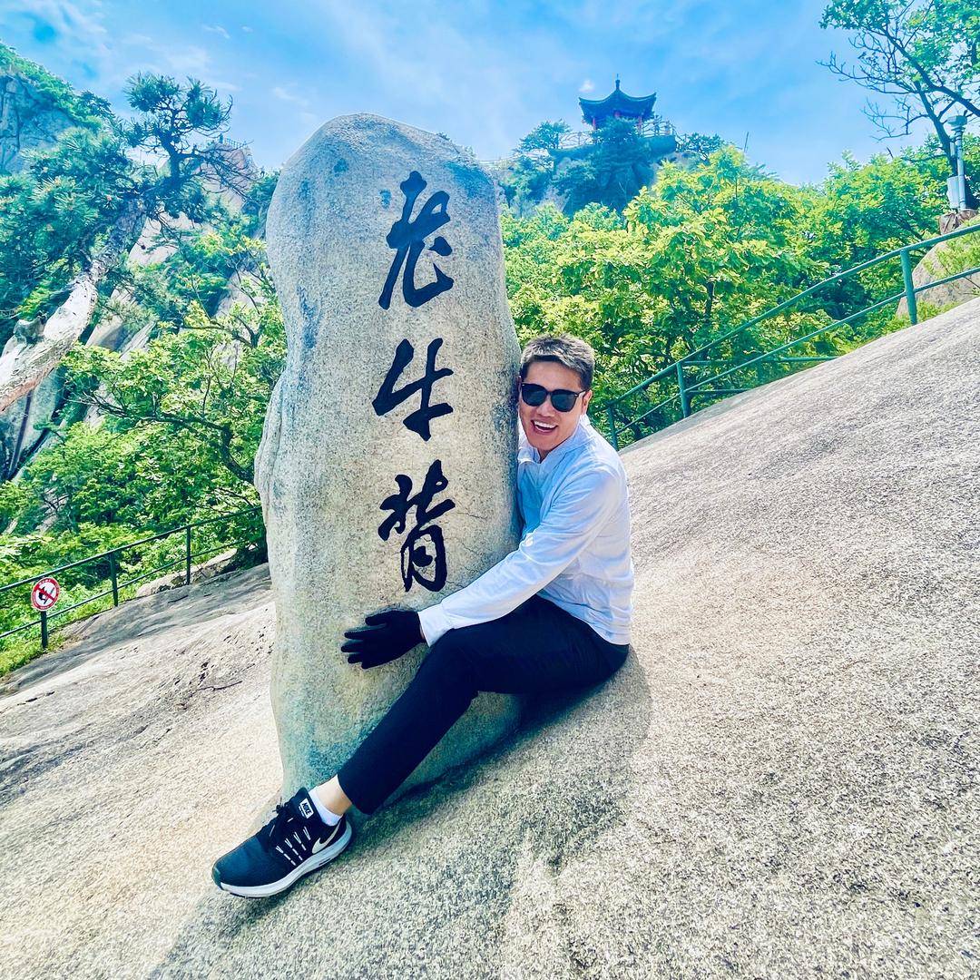 朗悅宸湾、邹文来