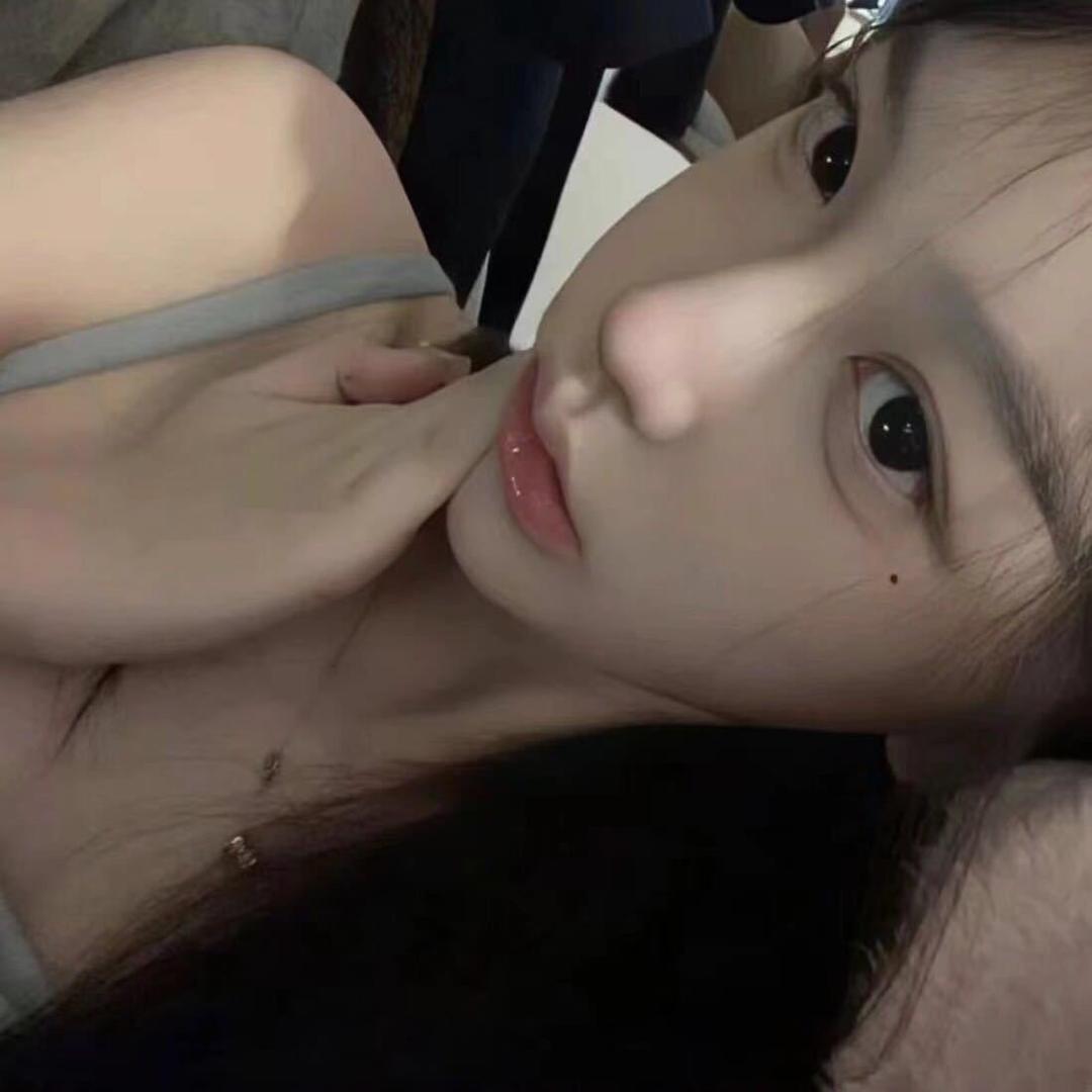怡 .