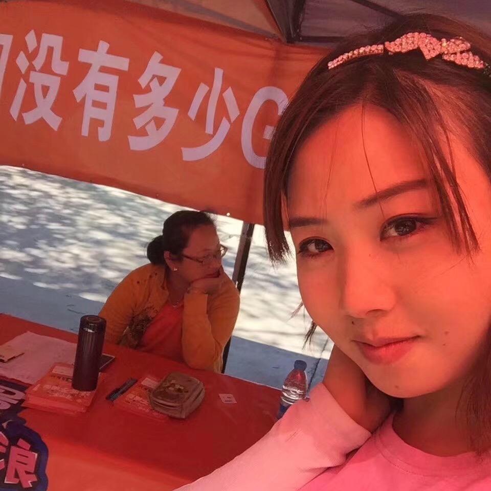 周周@