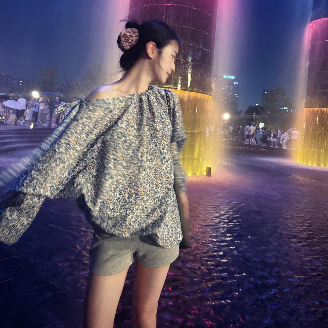 这个女人叫小美🧏🏻‍♀️