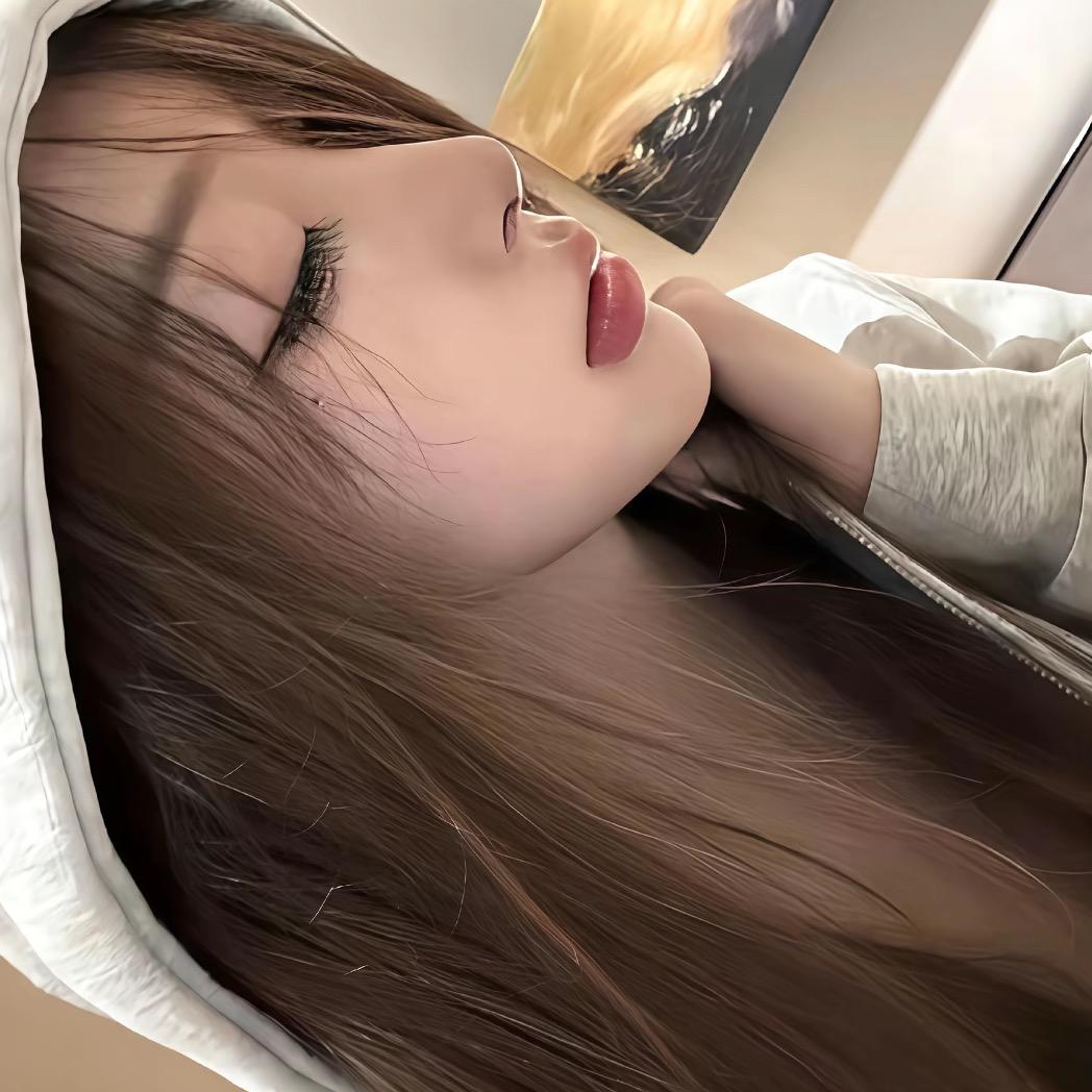 高冷女配