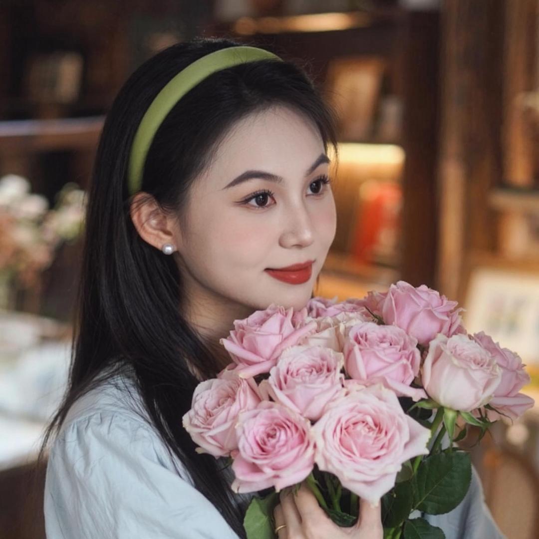 娜妹儿。